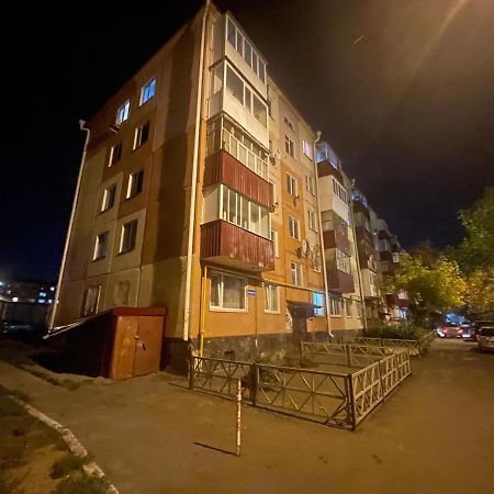 1-Комн. Квартира Целиком Интернациональная 32 С Гостиничным Сервисом Kızılyar Dış mekan fotoğraf